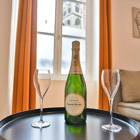 Au 38, Charme Et Confort Dans Notre T2 A