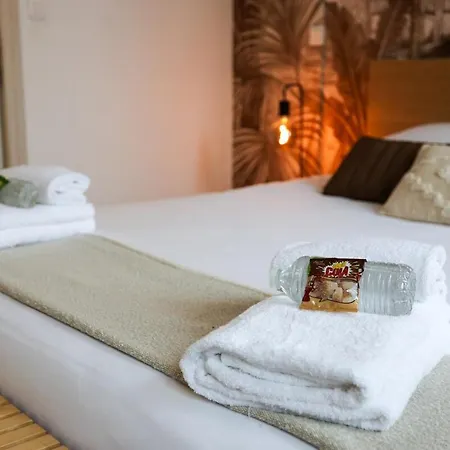 Au 38, Charme Et Confort Dans Notre T2 A Épernay