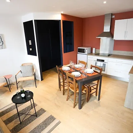 Au 38, Charme Et Confort Dans Notre T2 A Épernay