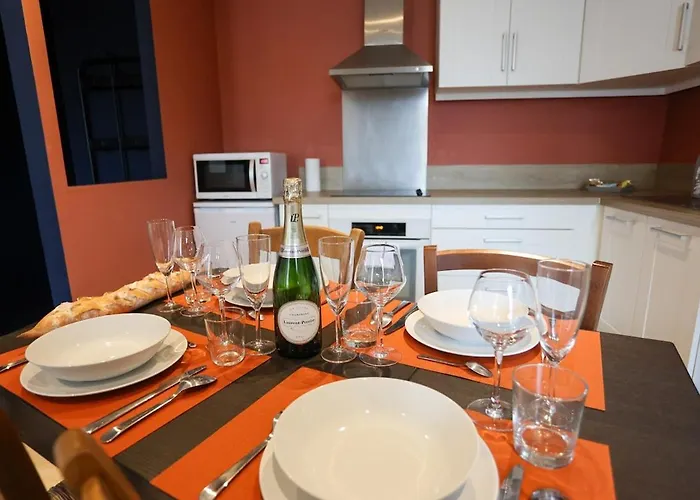 Au 38, Charme Et Confort Dans Notre T2 A * Épernay